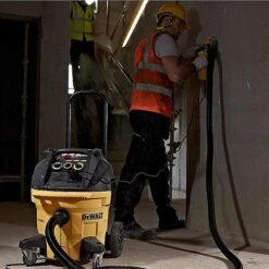 DeWalt DWV902M Dust Extractor 38 Litre Wet & Dry Vacuum 10 DeWalt DWV902M Dust Extractor 38 Litre Wet & Dry Vacuum -Draper || DeWALT || Stanley Sales 0043574 700