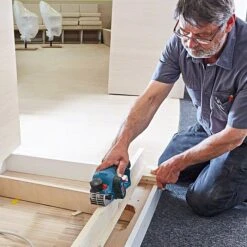 Bosch GHO12V-20 12V Brushless Compact Cordless Planer & 2x 3.0Ah Batteries -Draper || DeWALT || Stanley Sales 0083041 700