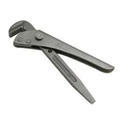 Footprint Pipe Wrench 225mm