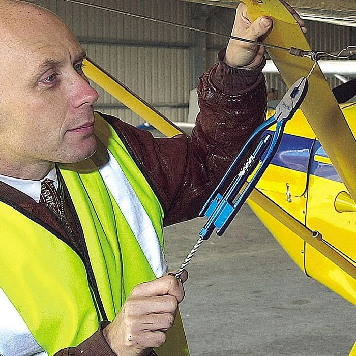 Draper 38896 250mm Wire Twisting Pliers 5 Draper 38896 250mm Wire Twisting Pliers - Image 3