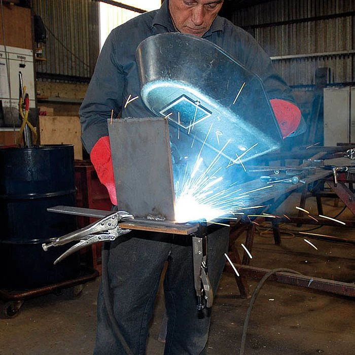 Draper 14040 3 Piece Curved Jaw Self Grip Pliers Set 6 Draper 14040 3 Piece Curved Jaw Self Grip Pliers Set - Image 4