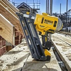 Dewalt DCN692N 18V XR Cordless 90mm Framing Nailer Body Only 10 Dewalt DCN692N 18V XR Cordless 90mm Framing Nailer Body Only -Draper || DeWALT || Stanley Sales 0094026 700