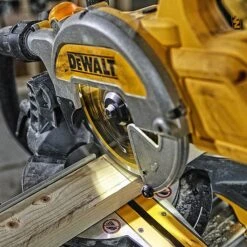 Dewalt DCS777N 54V XR FlexVolt XPS 216mm Cordless Mitre Saw Body Only -Draper || DeWALT || Stanley Sales 0095262 700