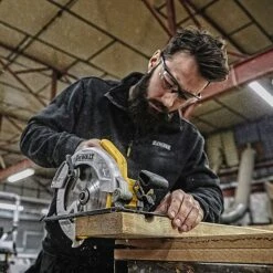 DeWalt DWE560K Circular Saw Rip Saw 184mm With Kit Box -Draper || DeWALT || Stanley Sales 0095343 700