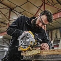 DeWalt DWE560K Circular Saw Rip Saw 184mm With Kit Box -Draper || DeWALT || Stanley Sales 0095344 700