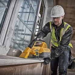 Dewalt DCV517N 18V XR Cordless Wet & Dry Handheld Vacuum Body Only -Draper || DeWALT || Stanley Sales 0095377 700