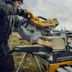 DeWalt DHS780T2 54V XR 305mm FlexVolt Dual Mitre Saw 12" 2 X 6.0Ah Batteries -Draper || DeWALT || Stanley Sales 0095845 700