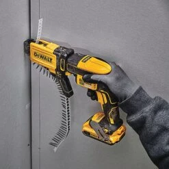 DeWalt DCF620P2K 18V Brushless Collated Drywall Screwdriver 2 X 5.0Ah Batteries -Draper || DeWALT || Stanley Sales 0095949 700