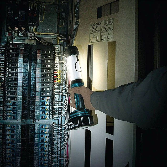 Makita DML806 18v/14.4v LED Torch & 360° Lantern 5 Makita DML806 18v/14.4v LED Torch & 360° Lantern - Image 3