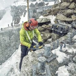 DeWalt DCG418X2 54V FlexVolt XR High Power 125mm Angle Grinder 2 X 9.0Ah Batteries -Draper || DeWALT || Stanley Sales 0096332 700