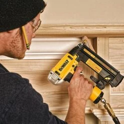 DeWalt DPN1850-XJ 50mm 18G Air Straight Brad Nailer DPN1850 -Draper || DeWALT || Stanley Sales 0098532 700