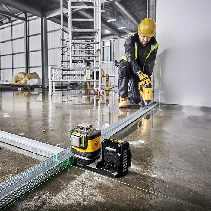 DeWalt DCE089NG18 12V/18V Multi-Line Green Laser Body Only 5 DeWalt DCE089NG18 12V/18V Multi-Line Green Laser Body Only - Image 3