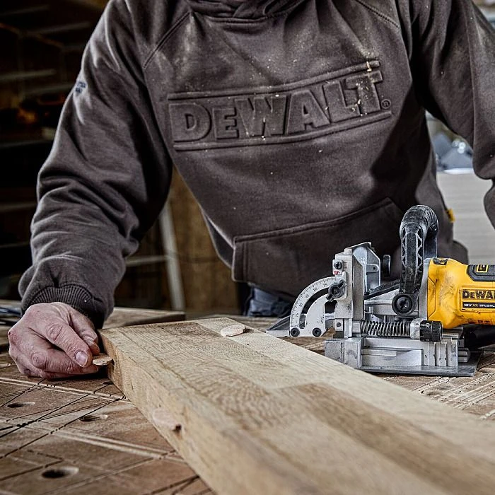 DeWalt DCW682NT 18V XR Cordless Biscuit Jointer Body Only 6 DeWalt DCW682NT 18V XR Cordless Biscuit Jointer Body Only - Image 4