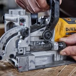 DeWalt DCW682NT 18V XR Cordless Biscuit Jointer Body Only 11 DeWalt DCW682NT 18V XR Cordless Biscuit Jointer Body Only -Draper || DeWALT || Stanley Sales 0103274 700